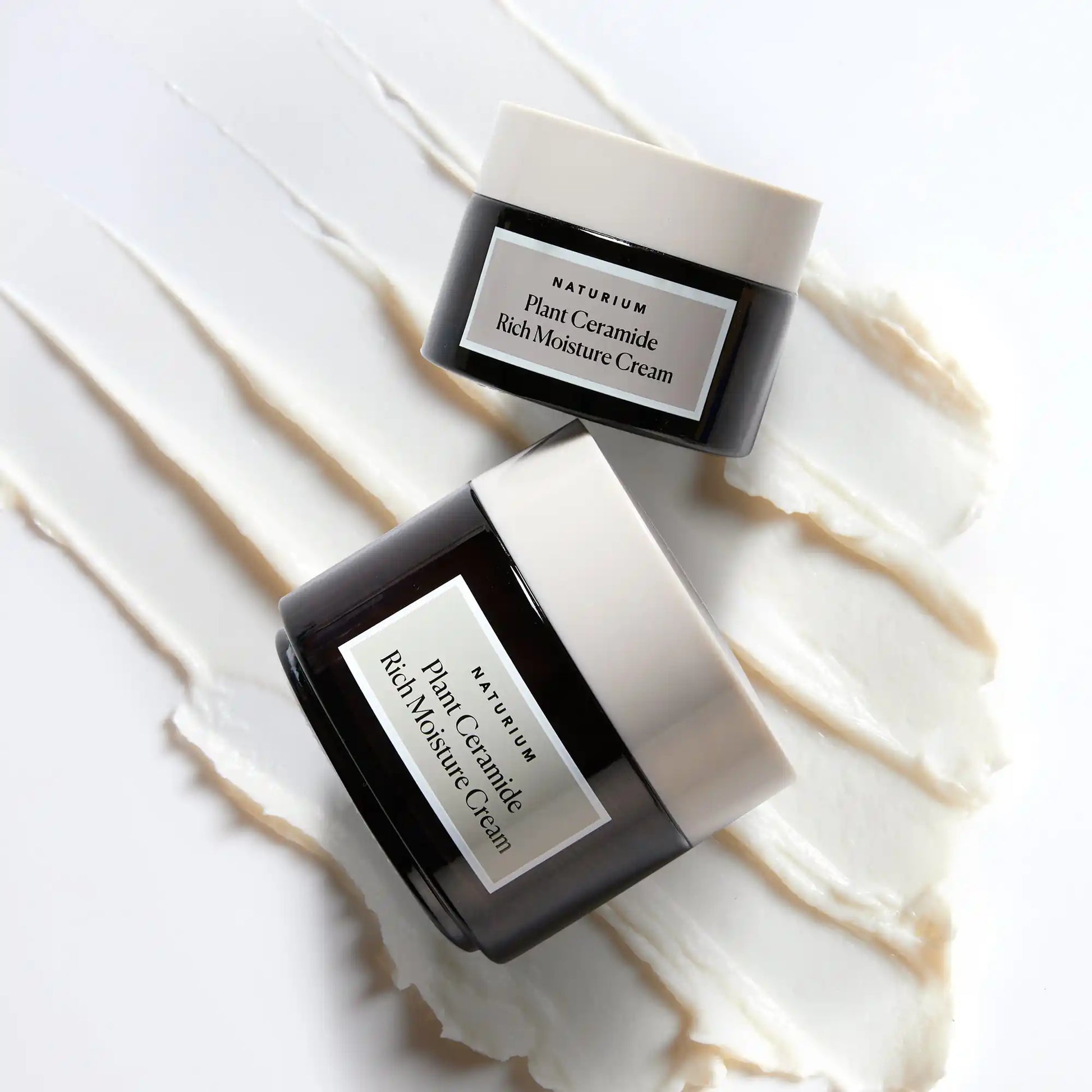 plant-ceramide-rich-moisture-cream-jumbo-r4 11_18_2021_Naturium0575-crop.webp